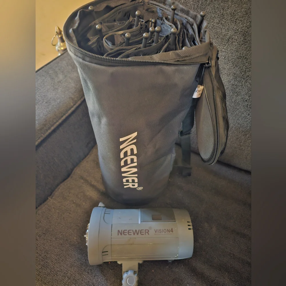 Neewer Black and Gray Softbox Lighting Kit